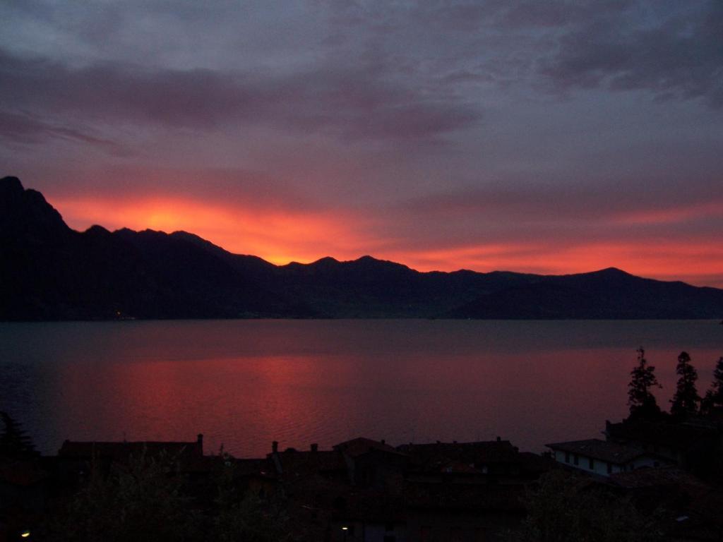 Ai Ronchi B&B Riva di Solto Zewnętrze zdjęcie